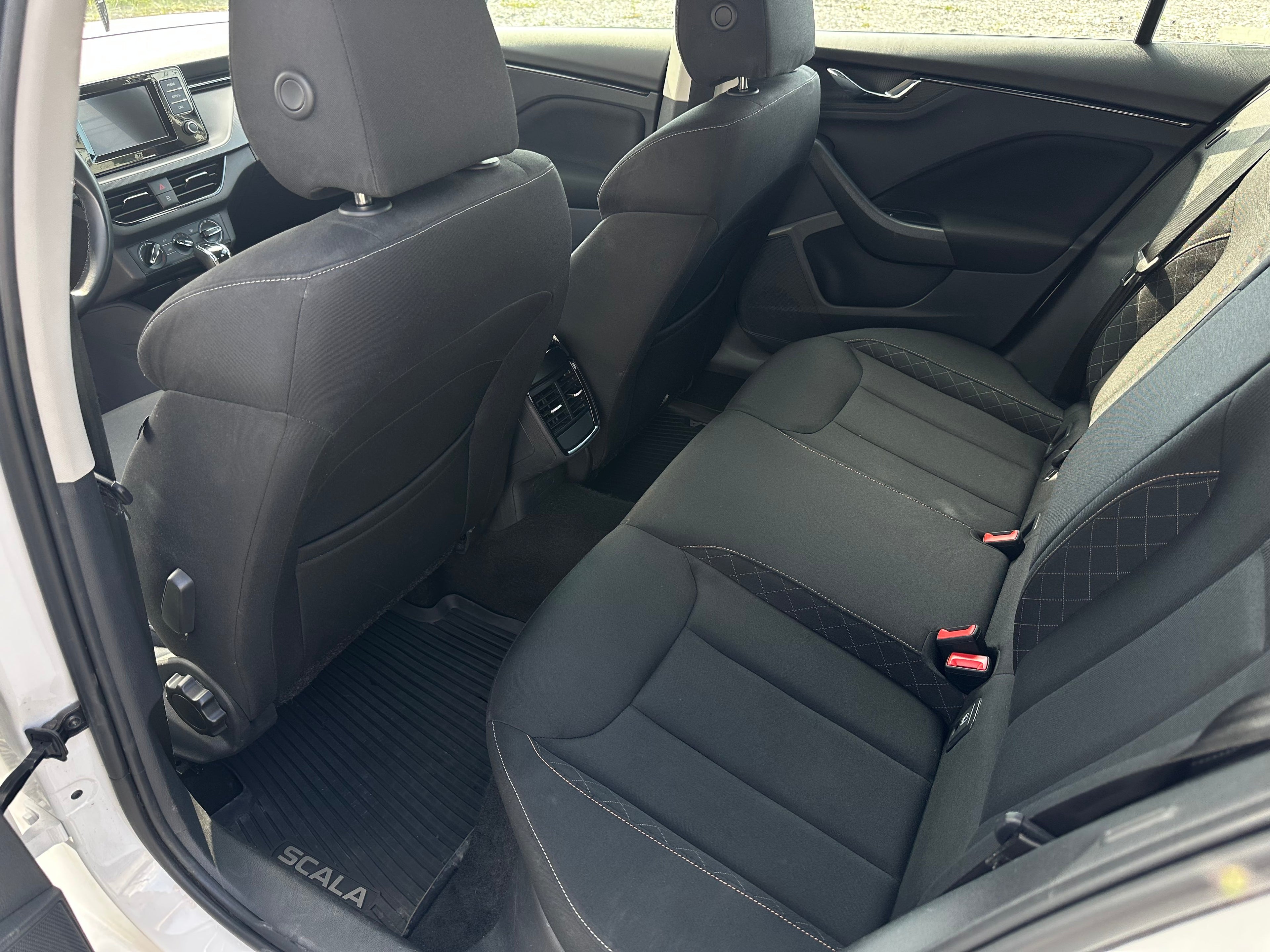 Škoda Scala AMBITION 1.0 TSI DSG 77.000km
