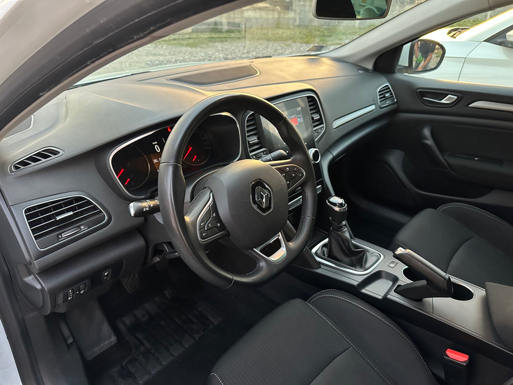 MEGANE GRANDCOUPE INTENS BLUE DCI 115 162.000km